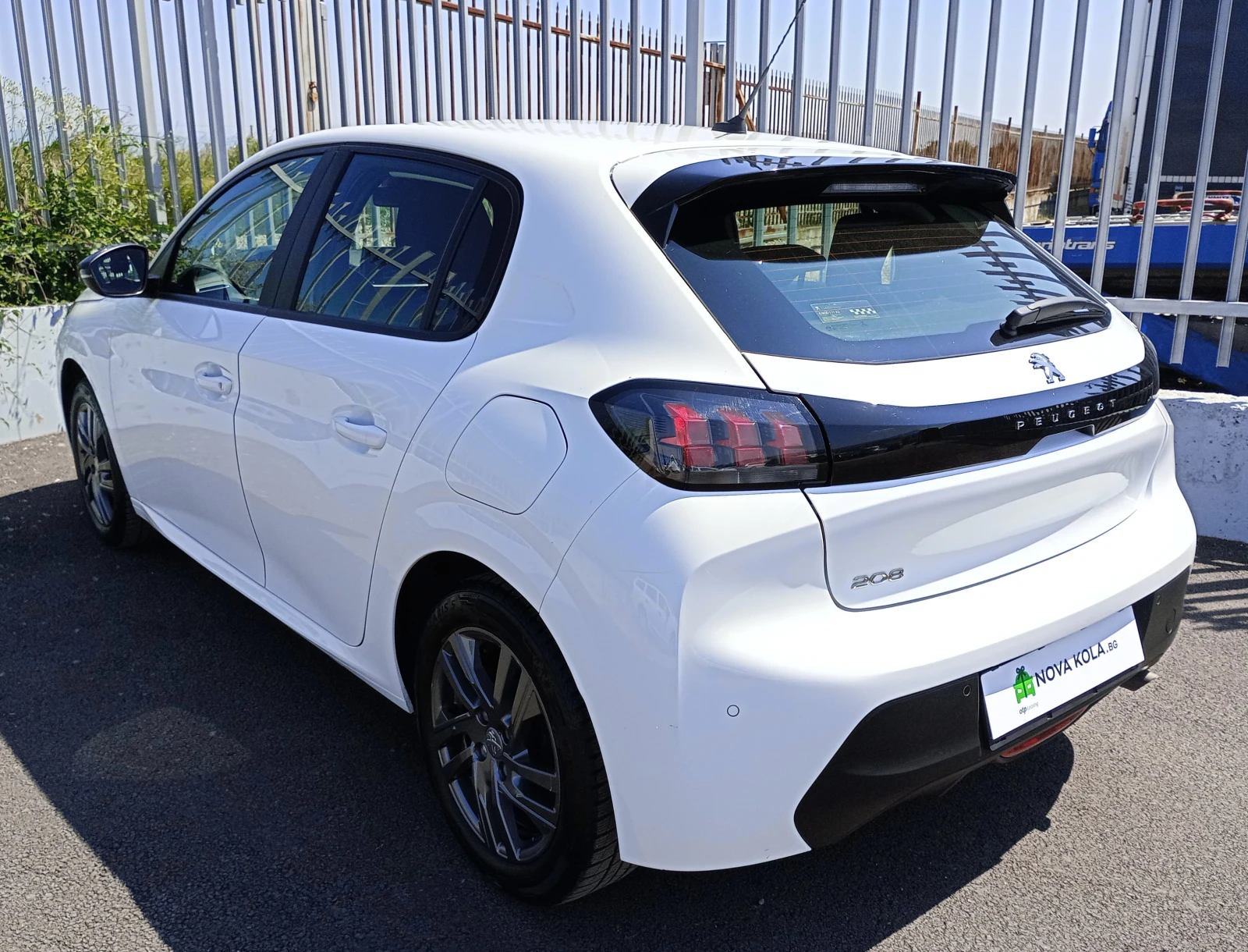 Peugeot 208 Peugeot 208 1.2 PureTech (75 кс) - изображение 3