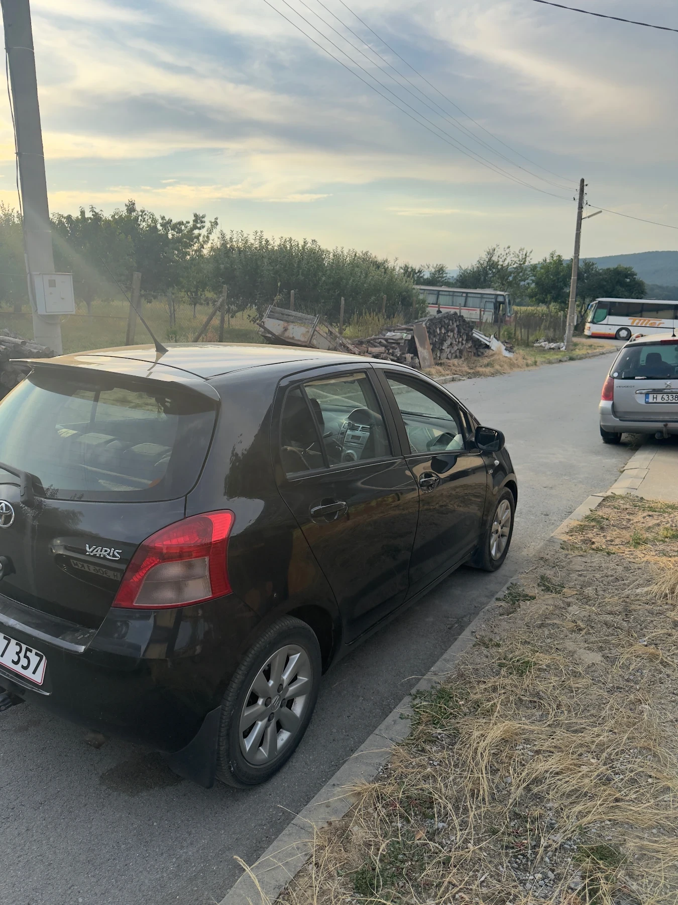 Toyota Yaris  - изображение 4