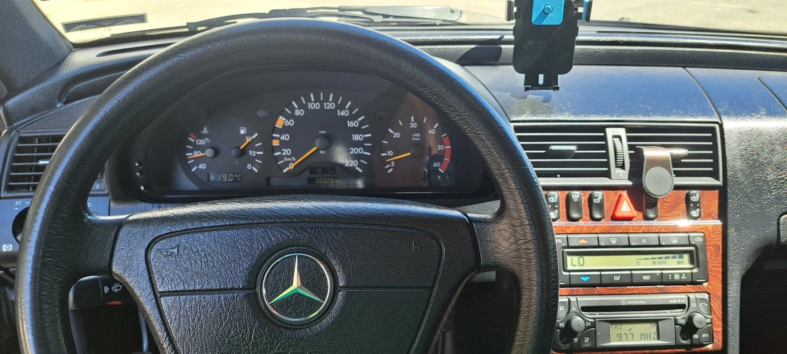 Mercedes-Benz C 220 2.2 - изображение 10