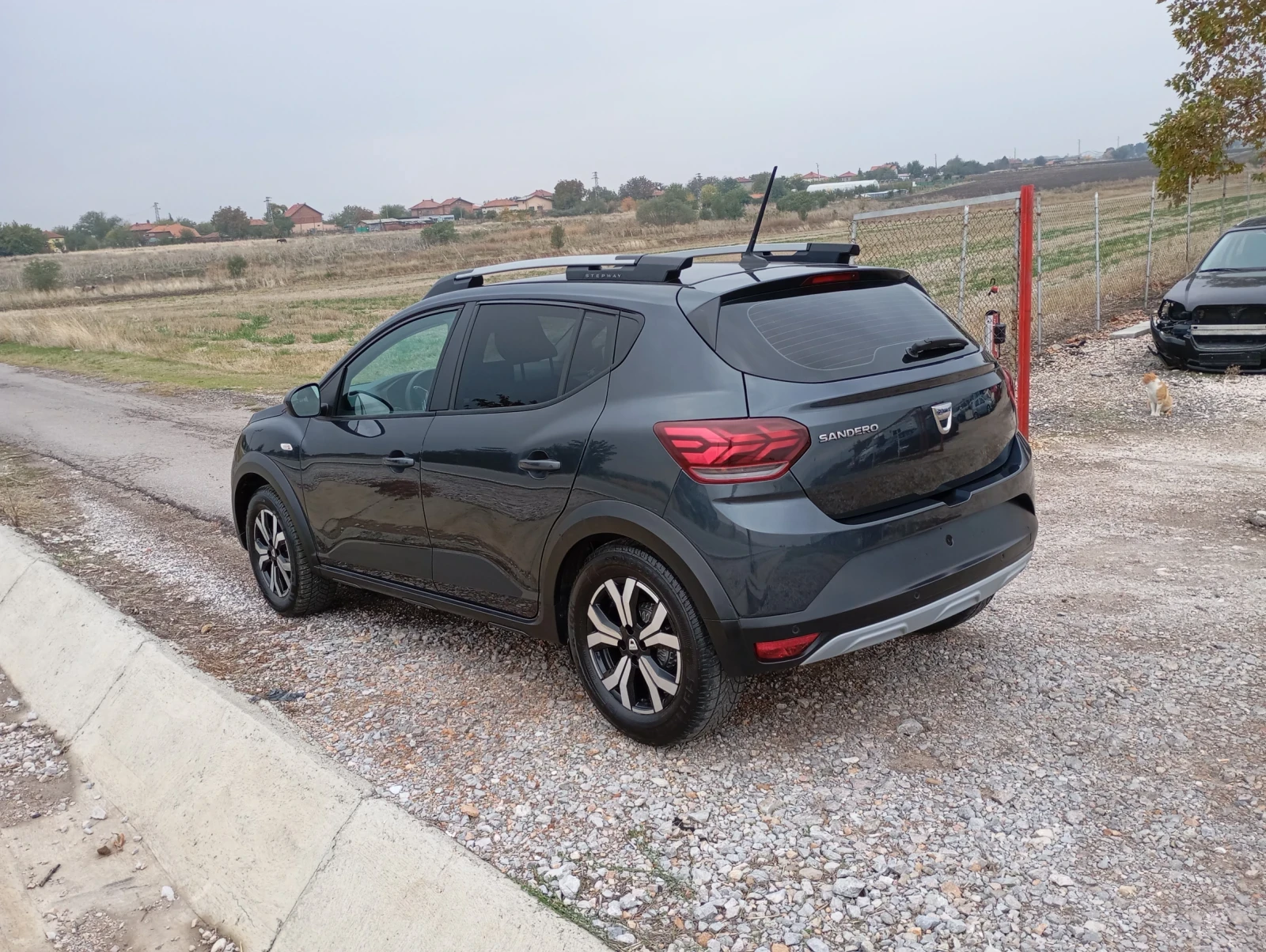 Dacia Sandero Stepway 1.0 - изображение 6