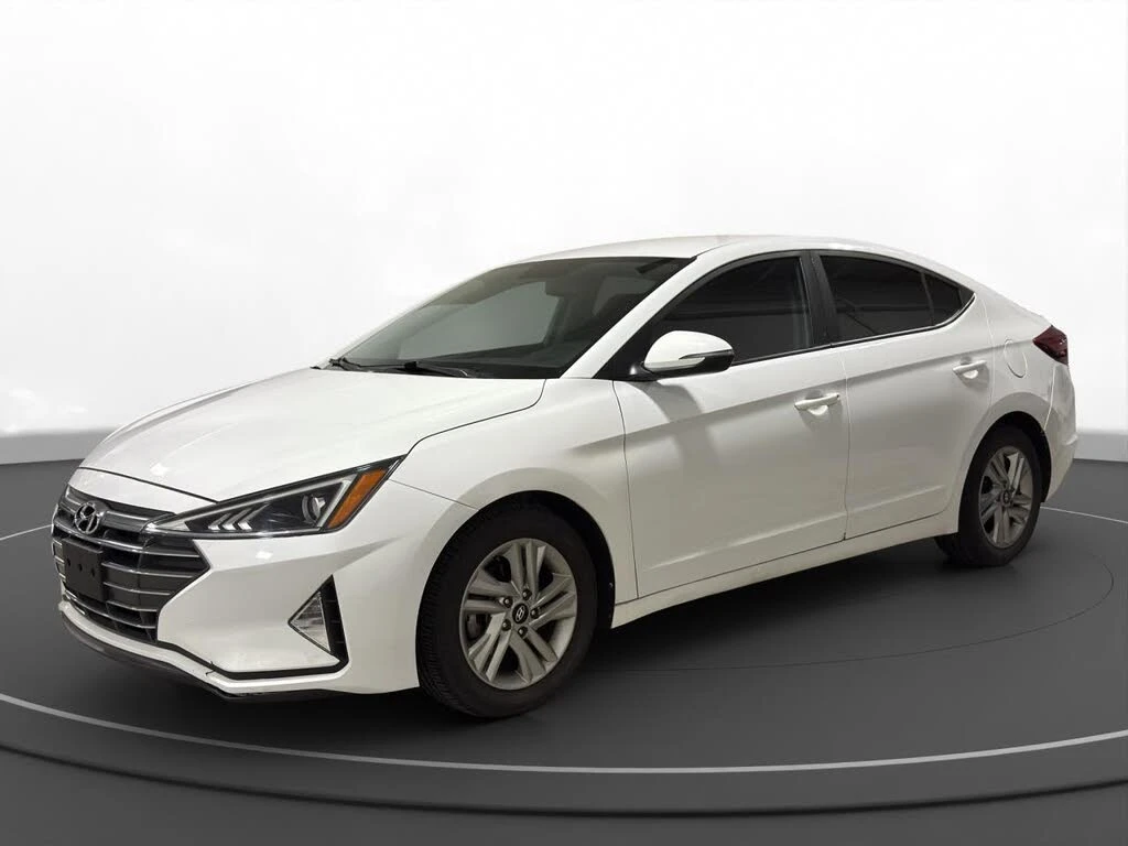 Hyundai Elantra *  *    *   *  | Mobile.bg   1