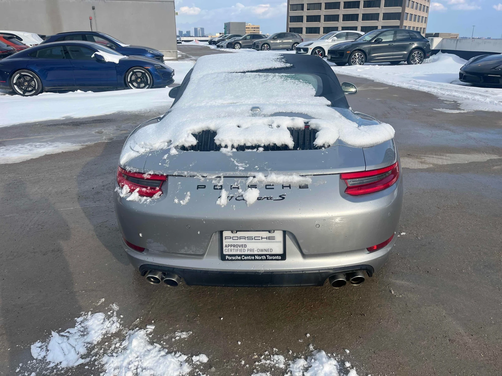 Porsche 911 * 2dr Cabriolet Carrera S * 2 КЛЮЧА* ПОДГРЕВ* PANO - изображение 4