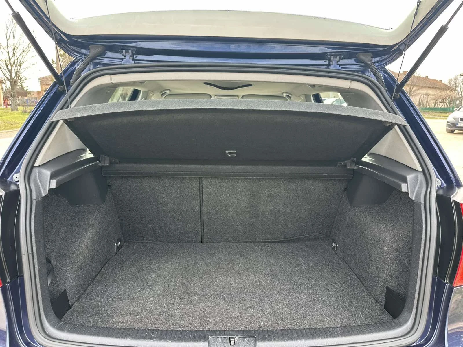 VW Golf 1.4 бензин/газ, снимка 11 - Автомобили и джипове - 53741764