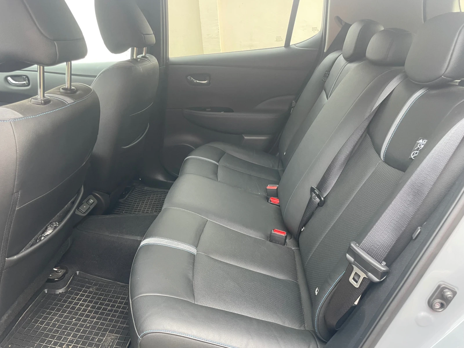 Nissan Leaf  TEKNA 40kW, кожен салон. , снимка 8 - Автомобили и джипове - 53921743