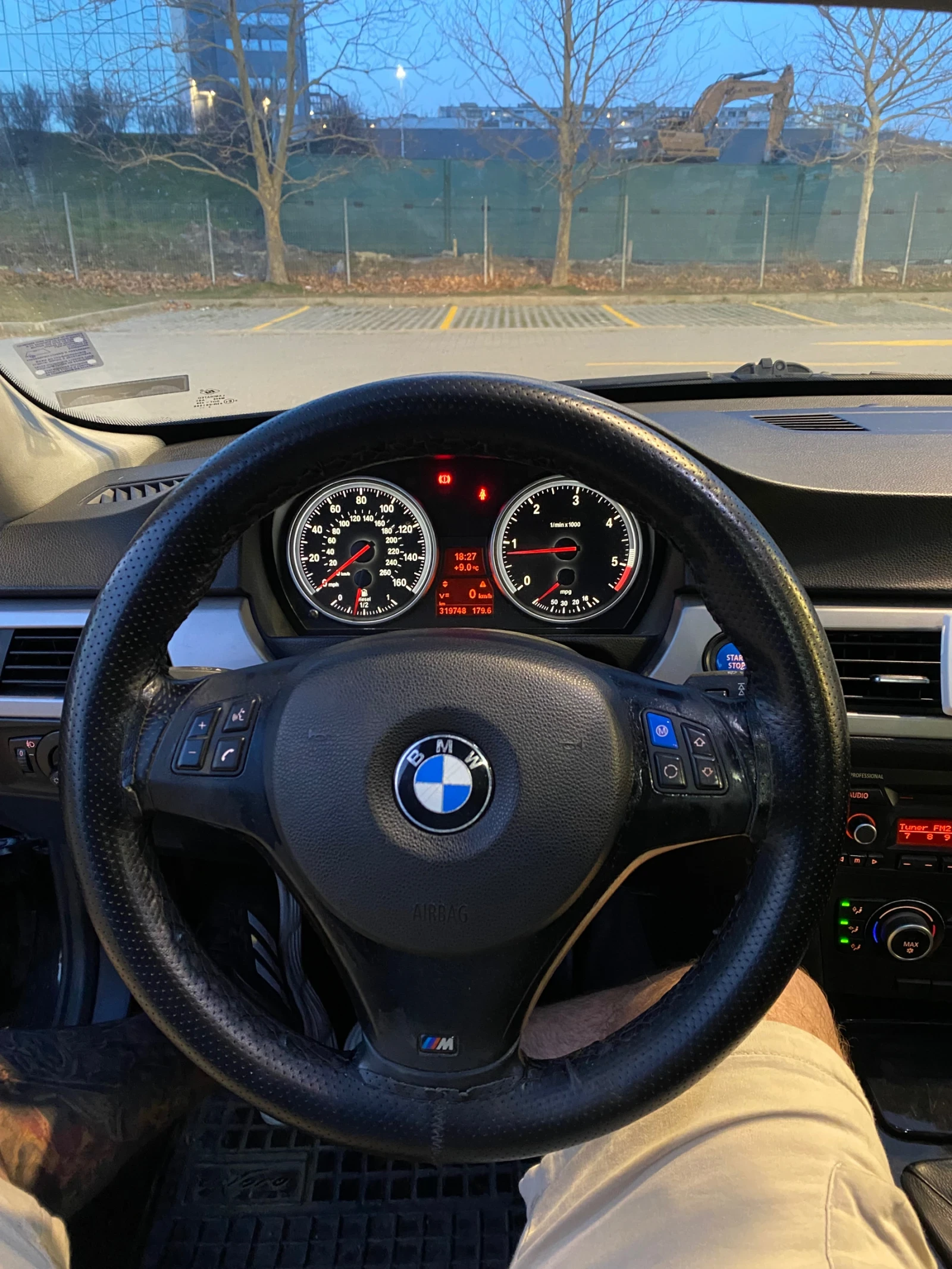 BMW 320, снимка 10 - Автомобили и джипове - 54380073