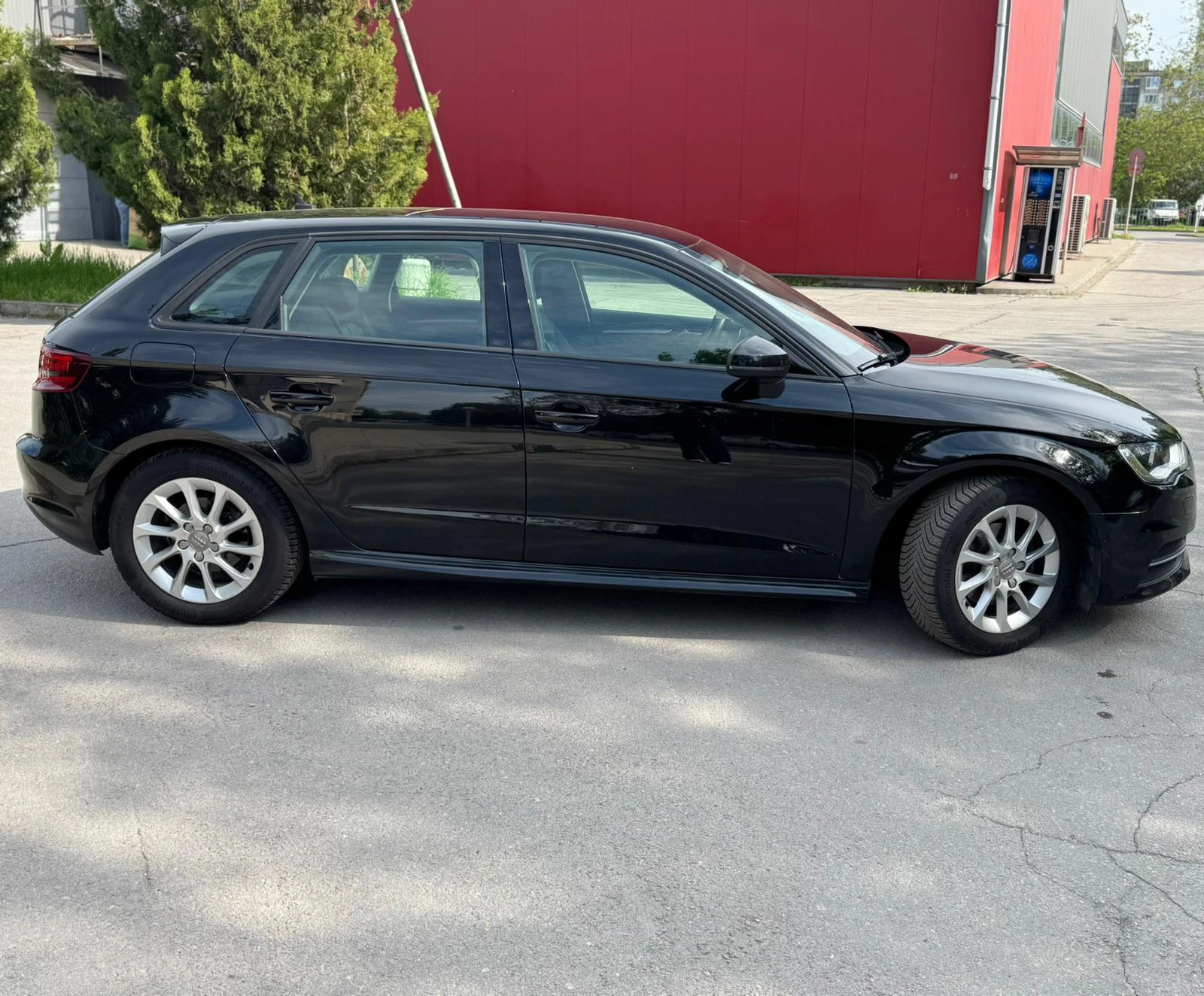 Audi A3 Sportback, снимка 3 - Автомобили и джипове - 54427595