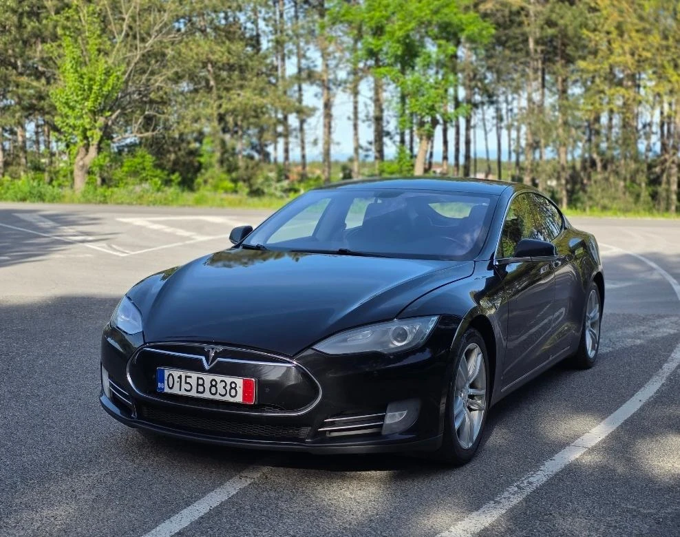 Tesla Model S Performance Free Supercharging