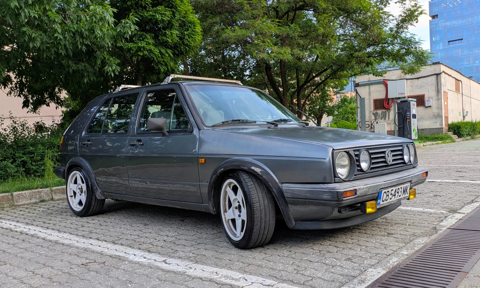 VW Golf 1.8 GTI, снимка 4 - Автомобили и джипове - 54874812
