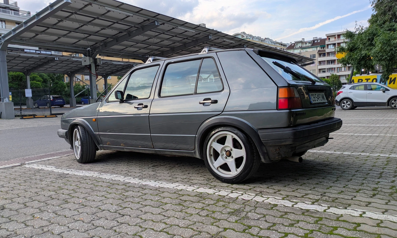 VW Golf 1.8 GTI, снимка 2 - Автомобили и джипове - 54874812