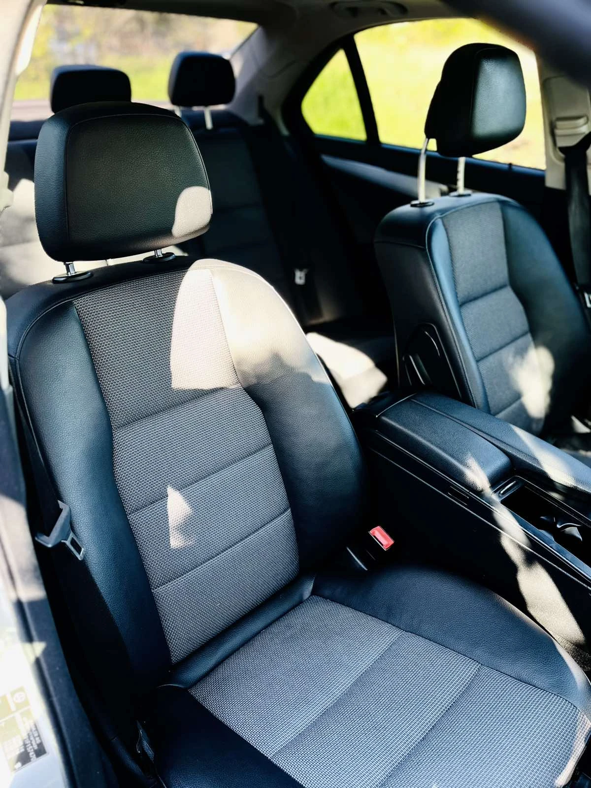 Mercedes-Benz C 320, снимка 14 - Автомобили и джипове - 54878646