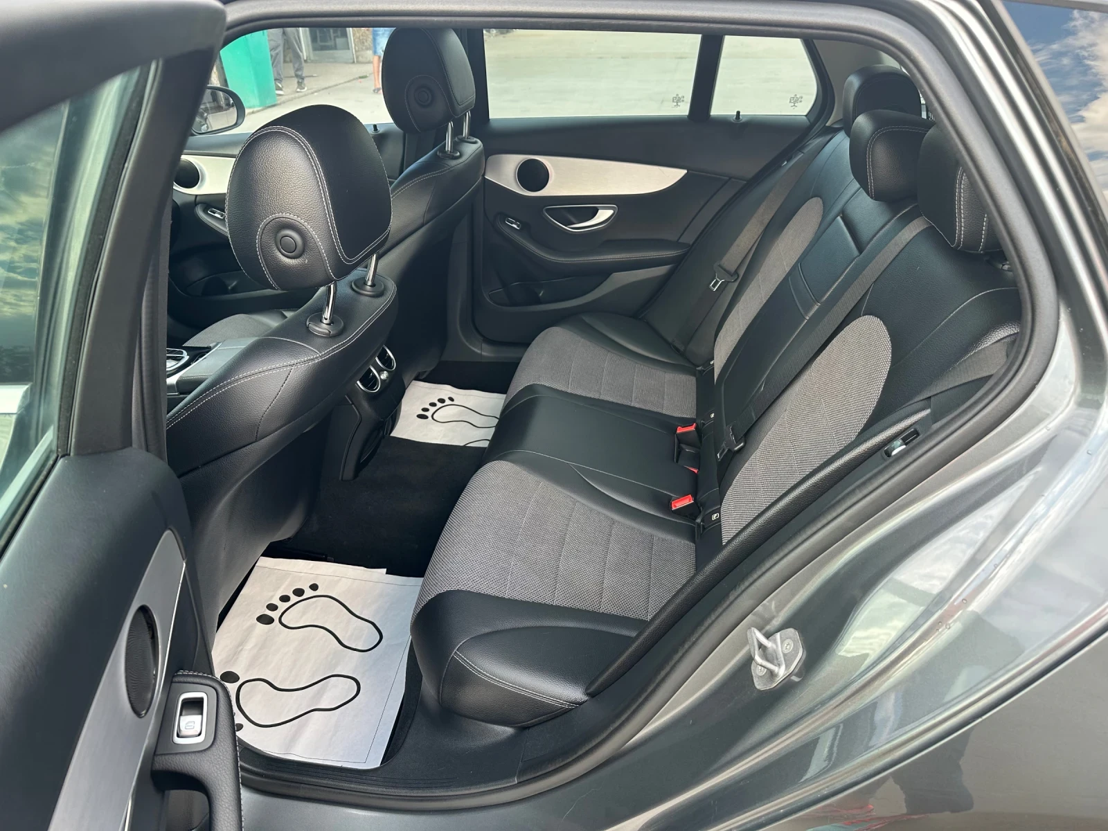 Mercedes-Benz C 200, снимка 9 - Автомобили и джипове - 55237952