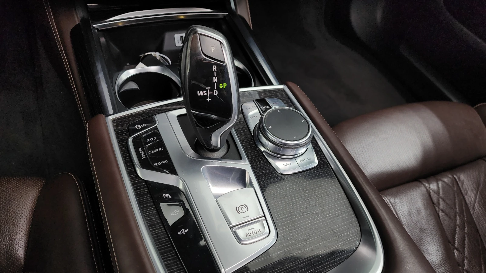 BMW 740 | ФИКСИРАНА ЦЕНА ДО БЪЛГАРИЯ | , снимка 8 - Автомобили и джипове - 55268401