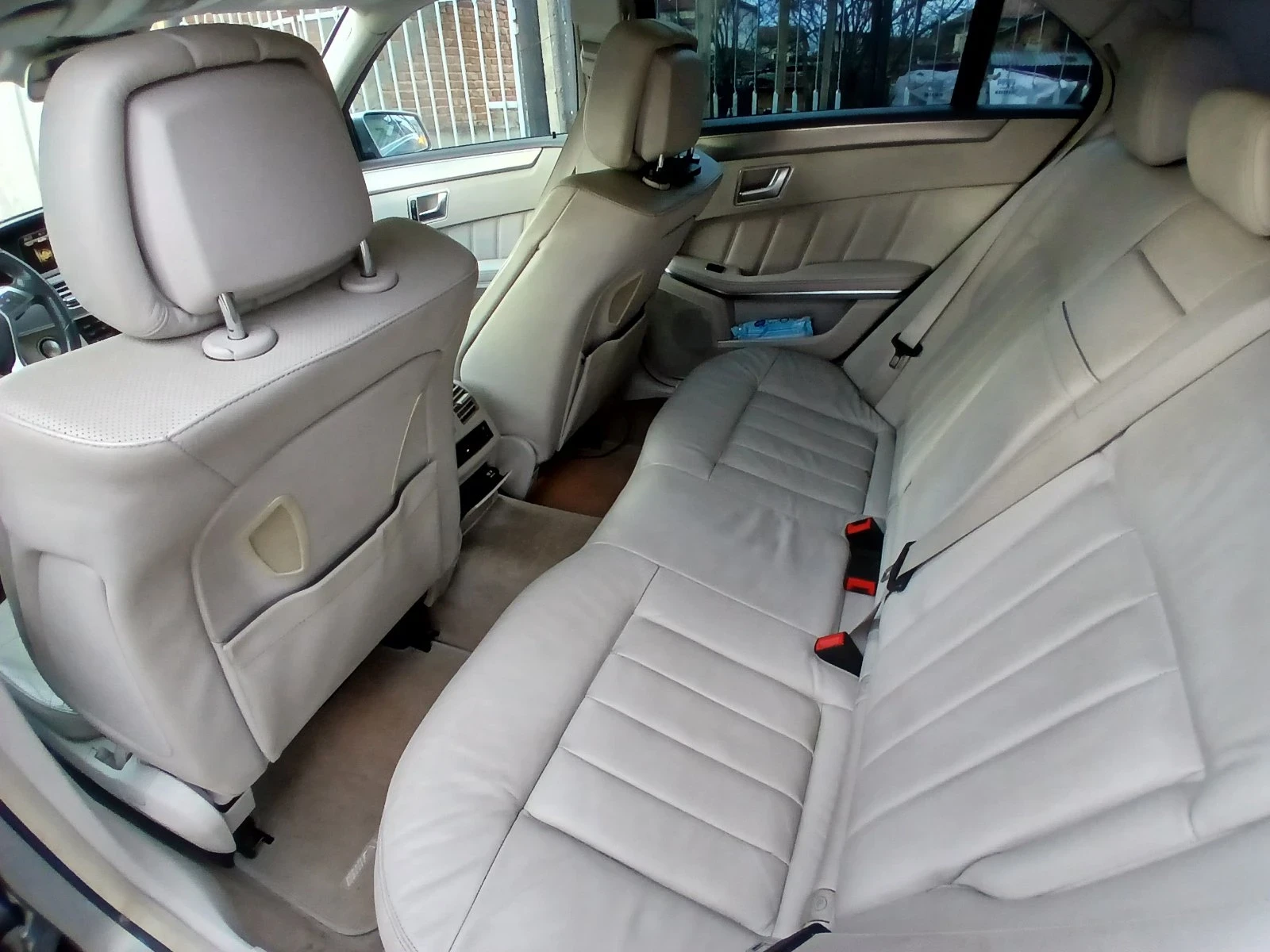 Mercedes-Benz E 350 CDI 4MATIC, снимка 9 - Автомобили и джипове - 55884711