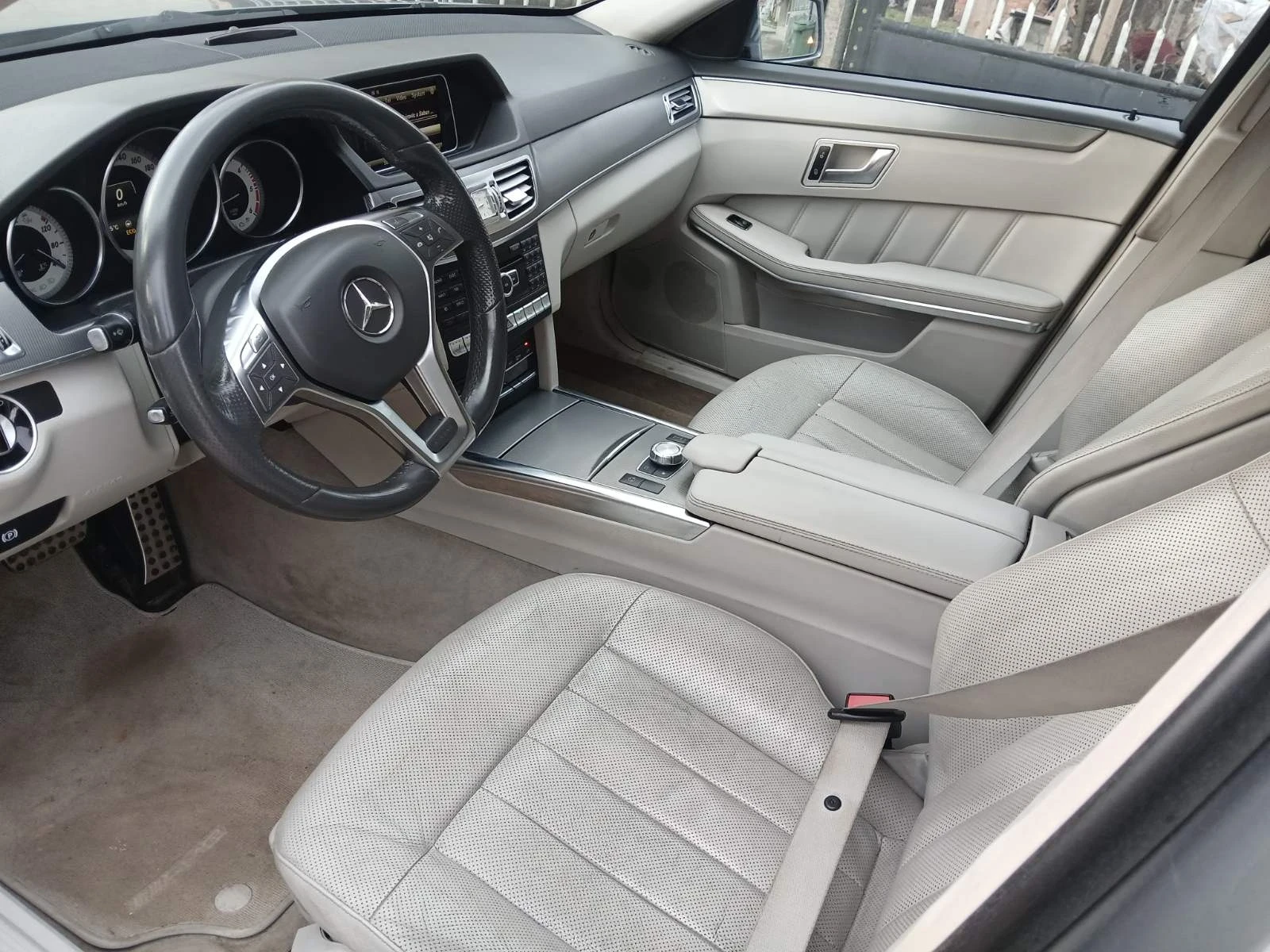 Mercedes-Benz E 350 CDI 4MATIC, снимка 6 - Автомобили и джипове - 55884711