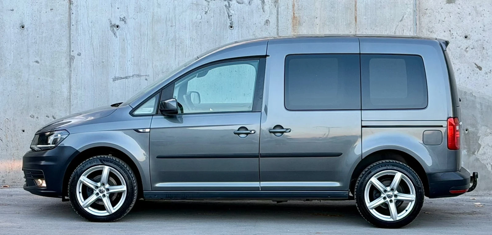 VW Caddy 2.0TDI * 2 ��������* * 145���. ��* * ��� ����*  | Mobile.bg � ����������� 4