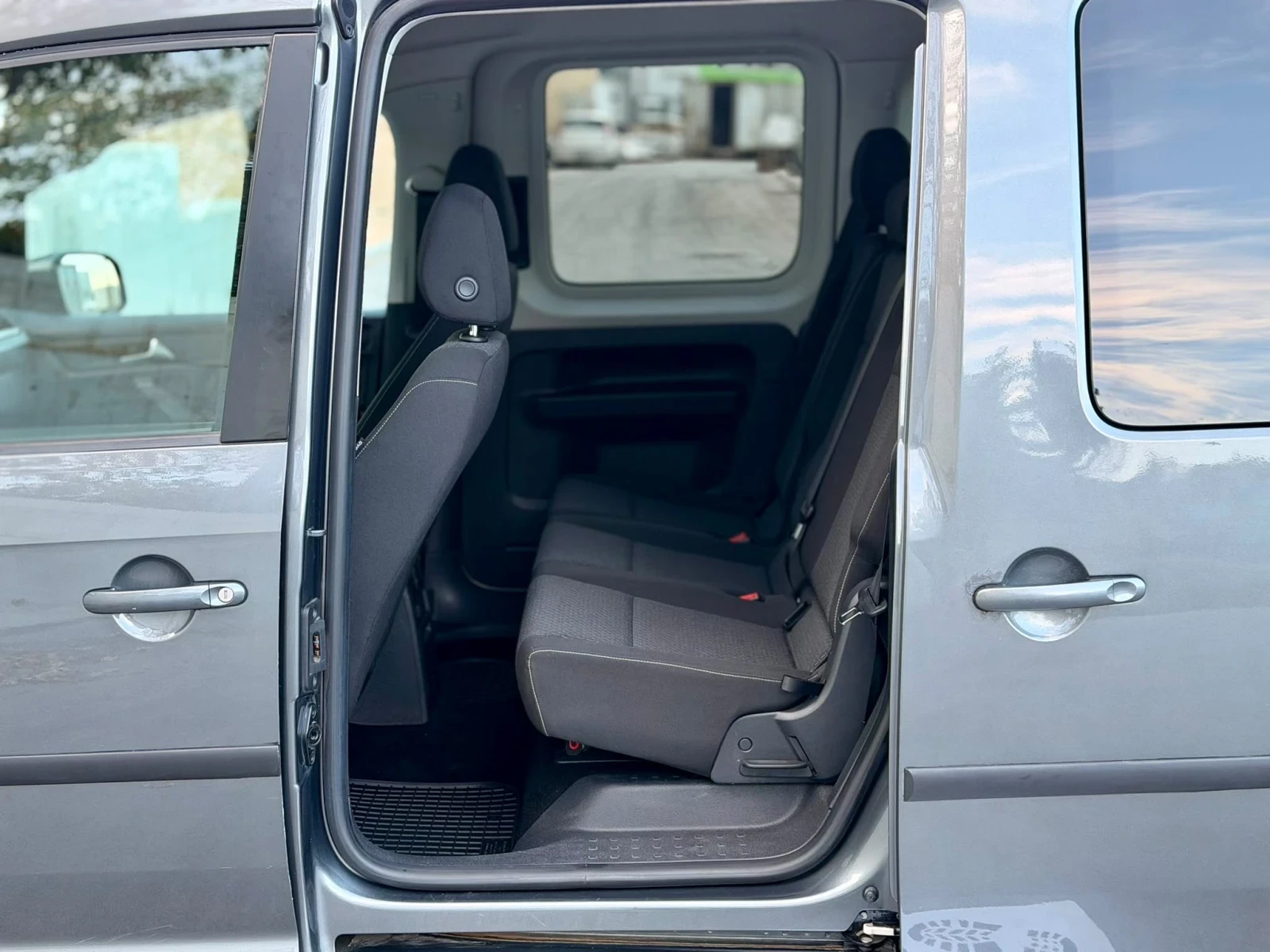 VW Caddy 2.0TDI * 2 ��������* * 145���. ��* * ��� ����*  | Mobile.bg � ����������� 11