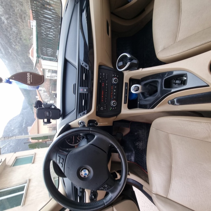 BMW X1, снимка 4 - Автомобили и джипове - 46022082