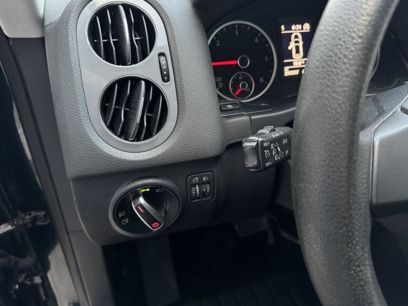 VW Tiguan Diesel Automatik , снимка 4 - Автомобили и джипове - 44711653