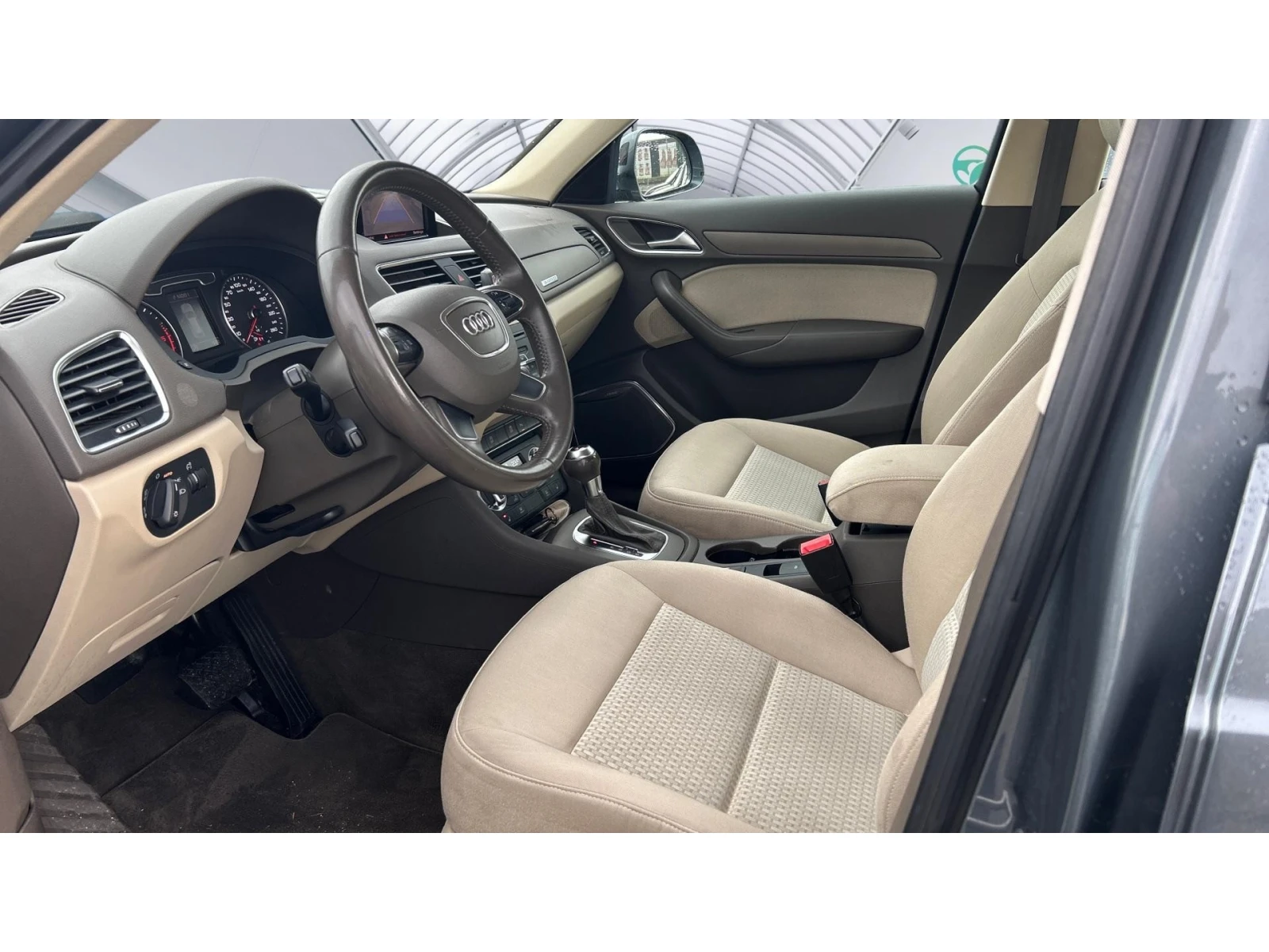 Audi Q3 2.0 TDi quattro, Месечна вноска от 444 лв. - изображение 10