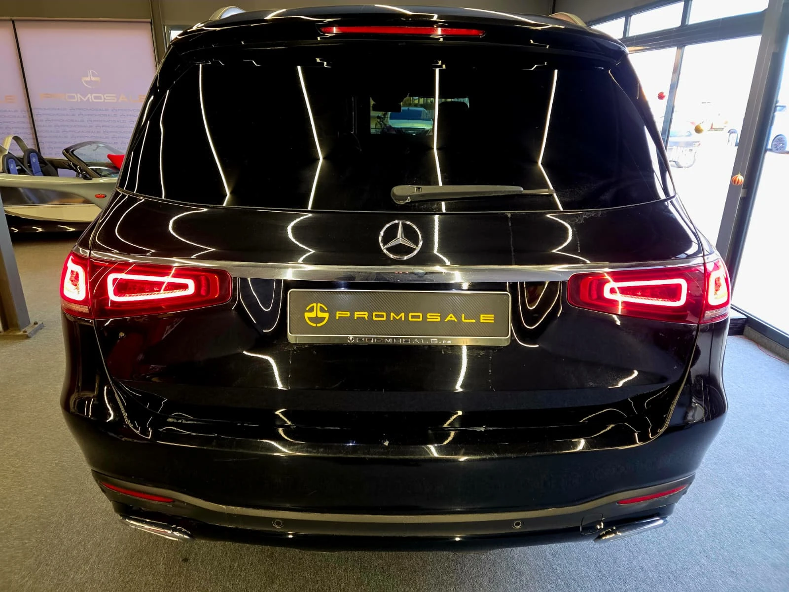 Mercedes-Benz GLS 400 AMG* 7 Местен* Обдух* Burm* Pano* Лизинг - изображение 5