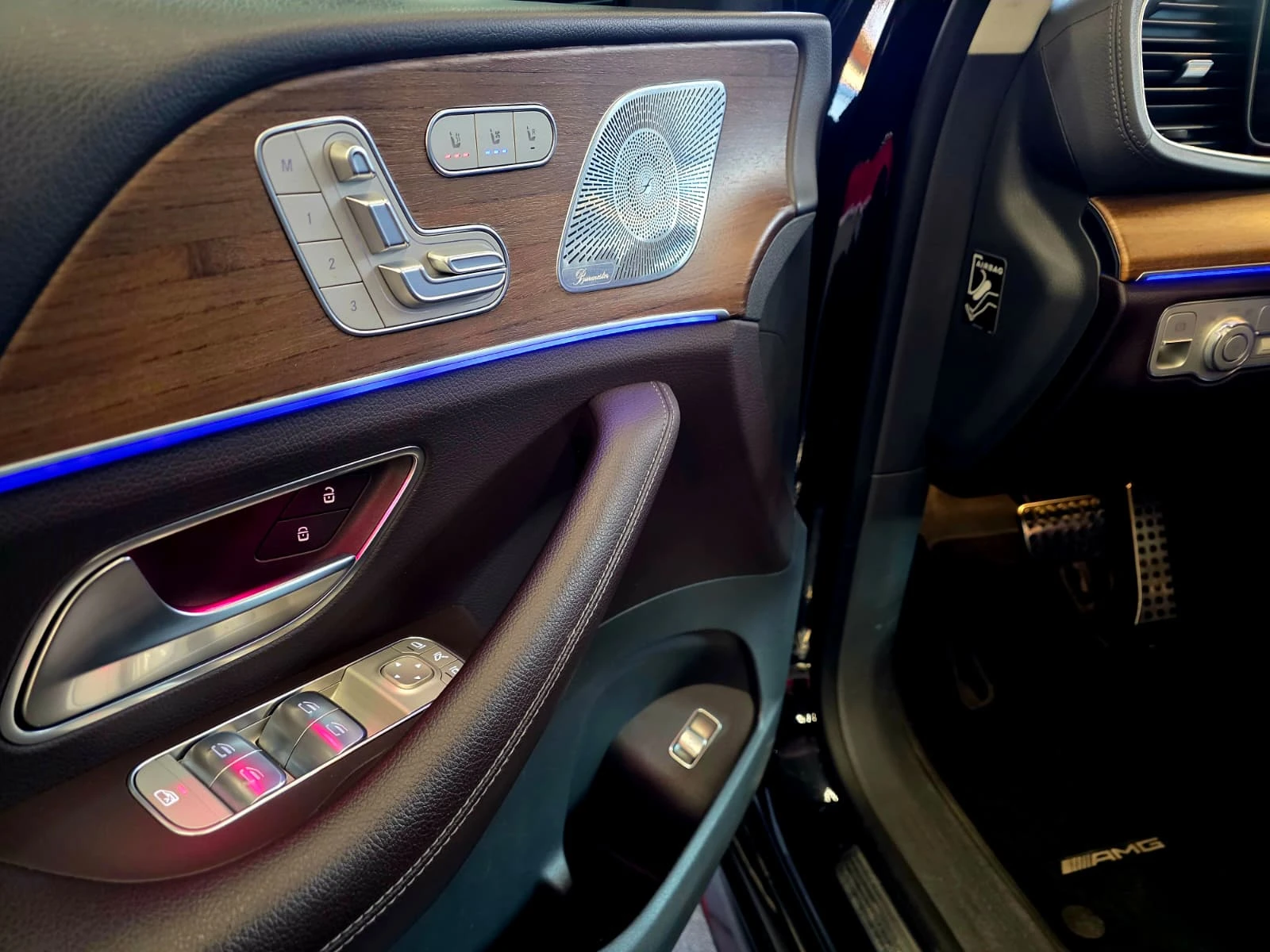 Mercedes-Benz GLS 400 AMG* 7 Местен* Обдух* Burm* Pano* Лизинг - изображение 10