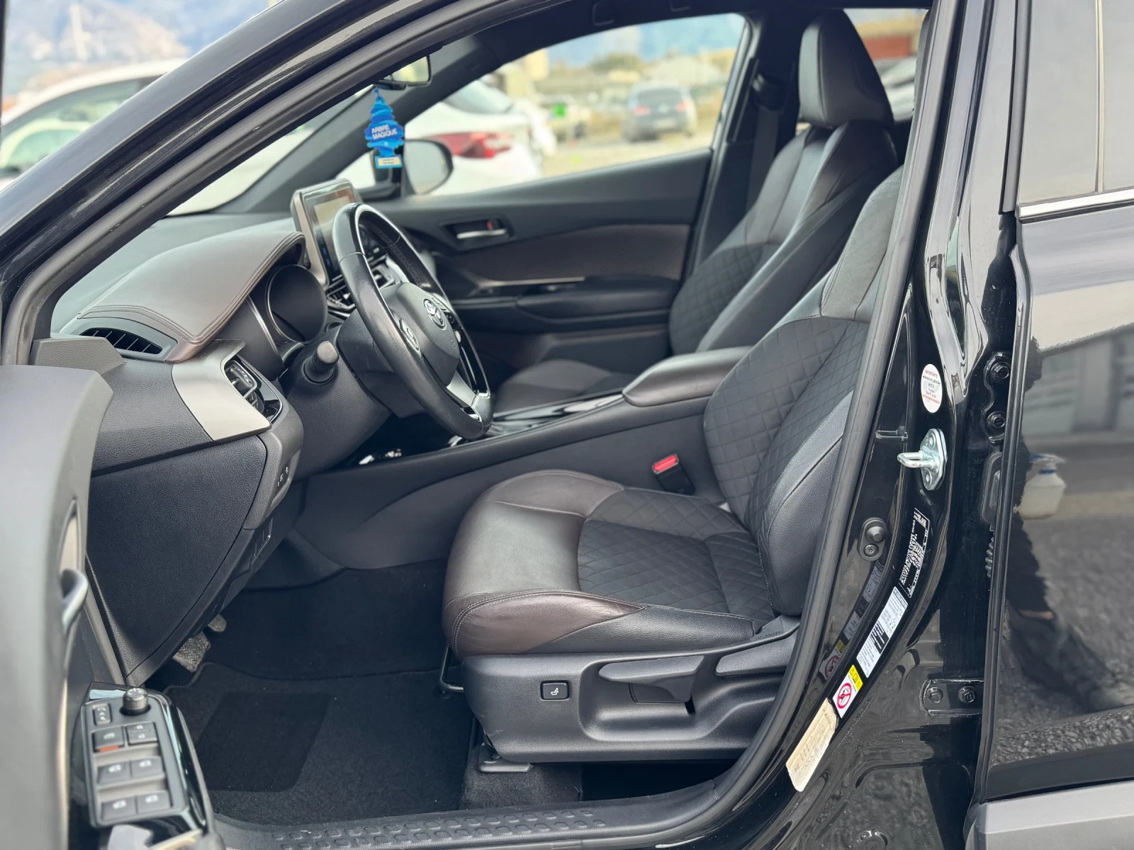 Toyota C-HR 1.8 HYBRID/LOUNGE/90.000км/НОВА - изображение 8