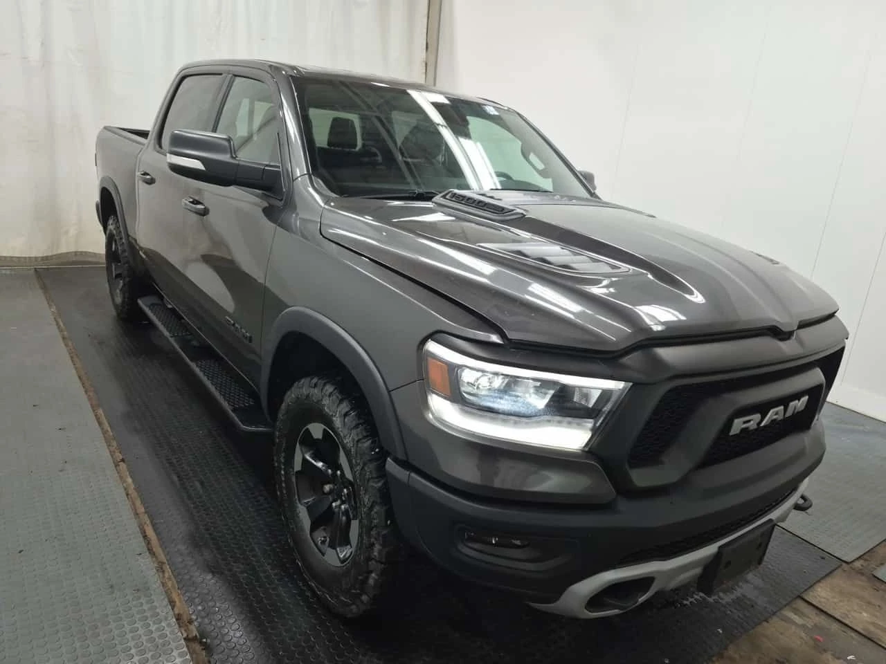 Dodge RAM 1500 * Rebel * 5.7 HEMI * АВТОКРЕДИТ, снимка 3 - Автомобили и джипове - 54811830
