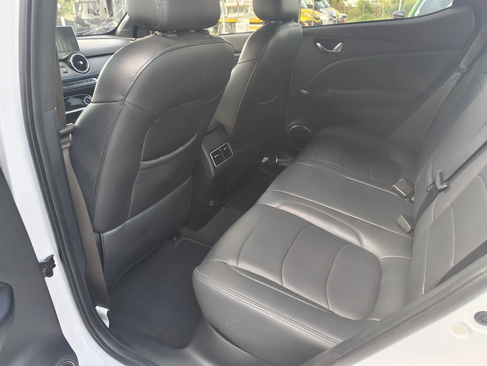 DONGFENG E3 Seres 3 54kw Exclusive  , снимка 8 - Автомобили и джипове - 54837382
