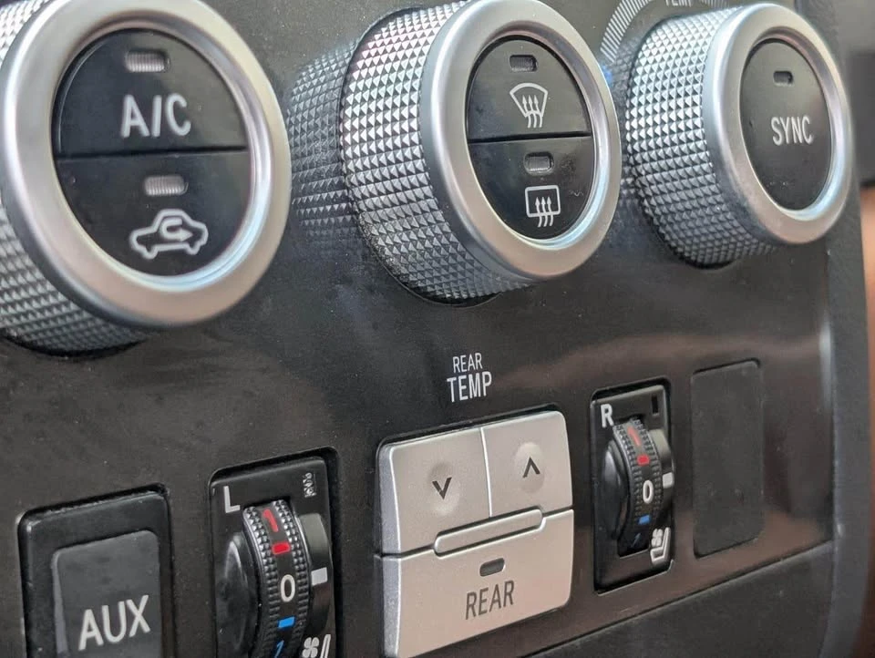 Toyota Sequoia * Platinum 4WD* АВТОКРЕДИТ БЕЗ ПЪРВОНАЧАЛНА ВНОСКА, снимка 4 - Автомобили и джипове - 55905554