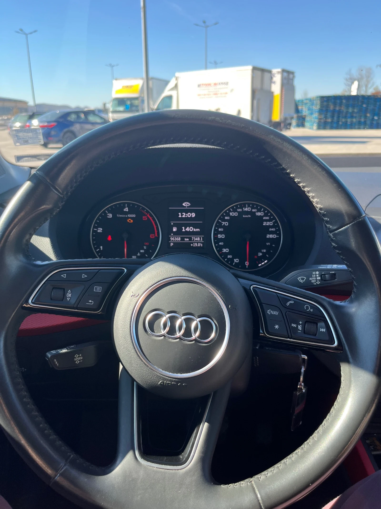 Audi Q2, снимка 17 - Автомобили и джипове - 56110181