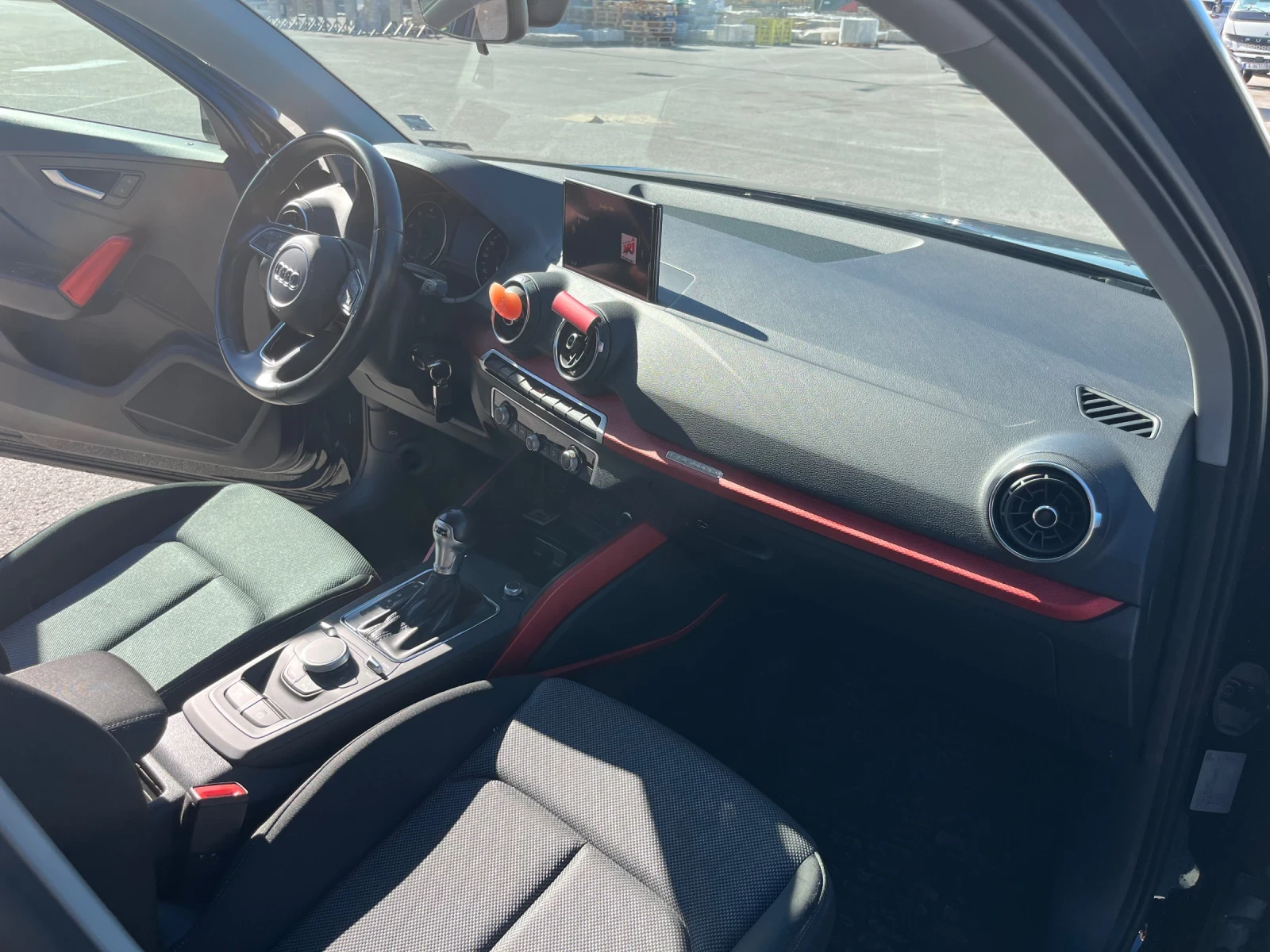 Audi Q2, снимка 9 - Автомобили и джипове - 56110181