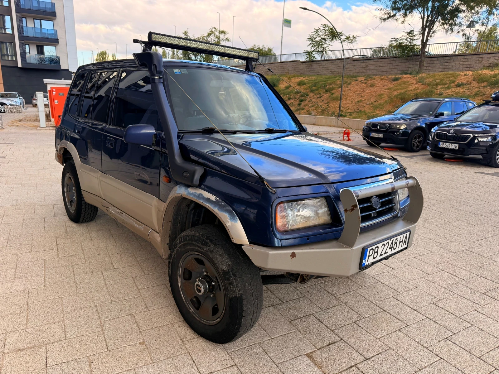 Suzuki Vitara 2.0 V6 OFF ROAD + 10 см. , снимка 2 - Автомобили и джипове - 56248033