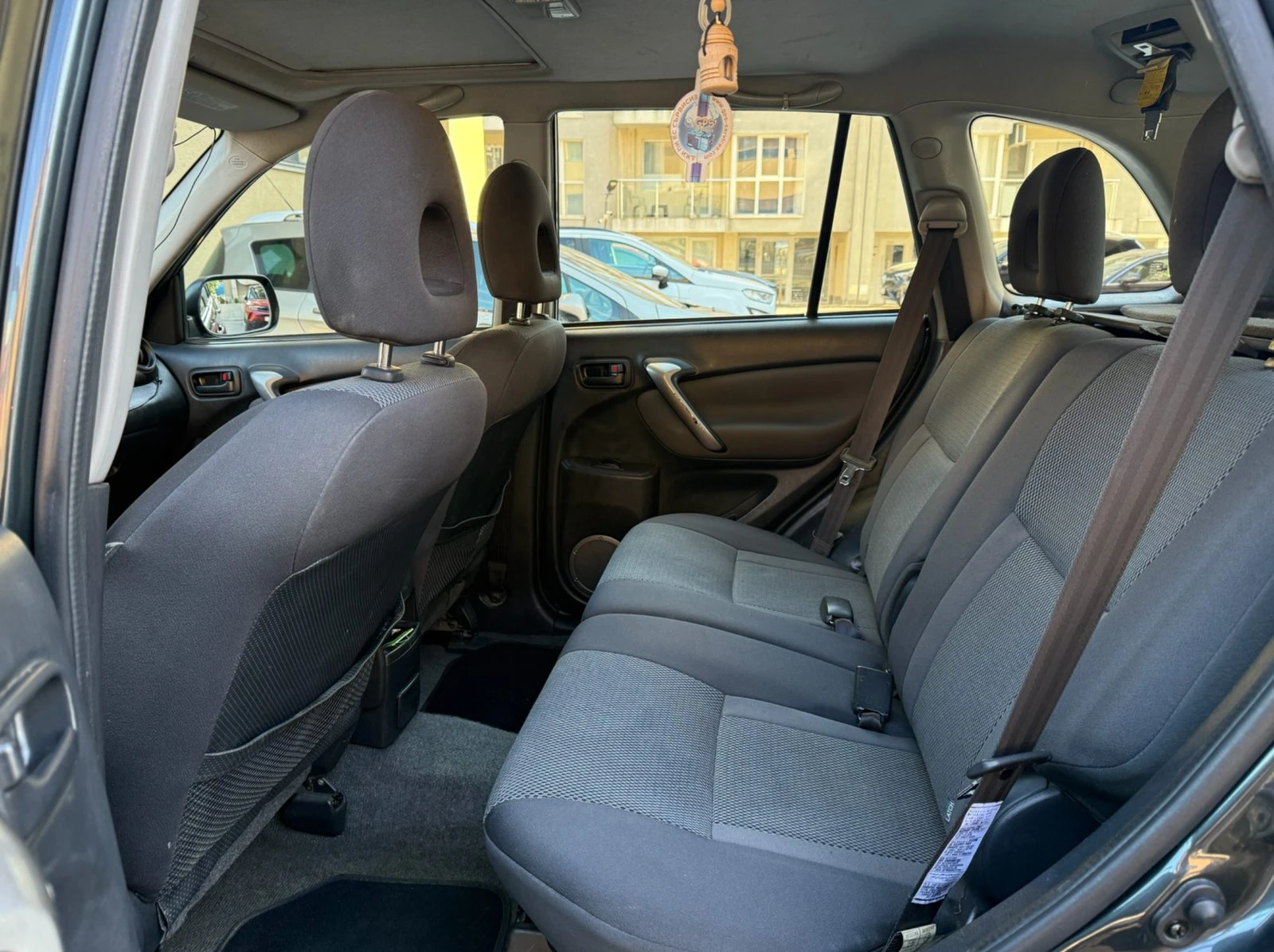 Toyota Rav4 2.0 D- 4D Exclusive, снимка 3 - Автомобили и джипове - 56395264
