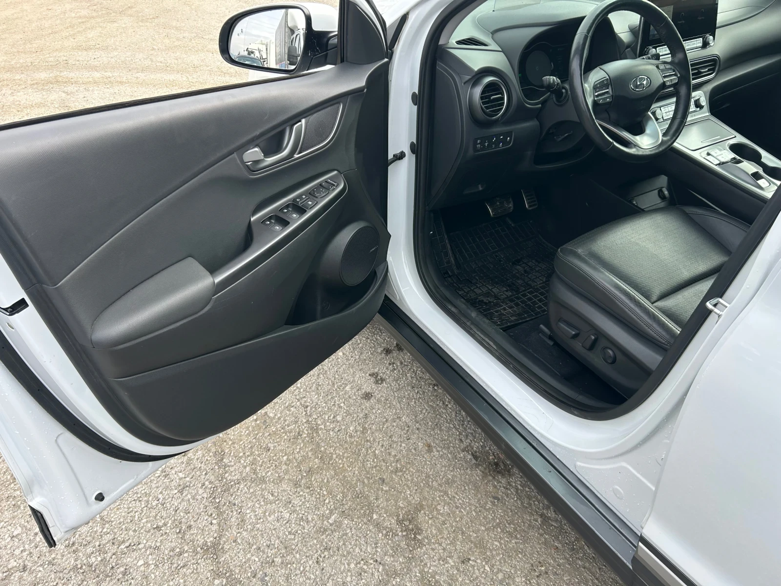 Hyundai Kona Електрик 64KW, снимка 9 - Автомобили и джипове - 56660026