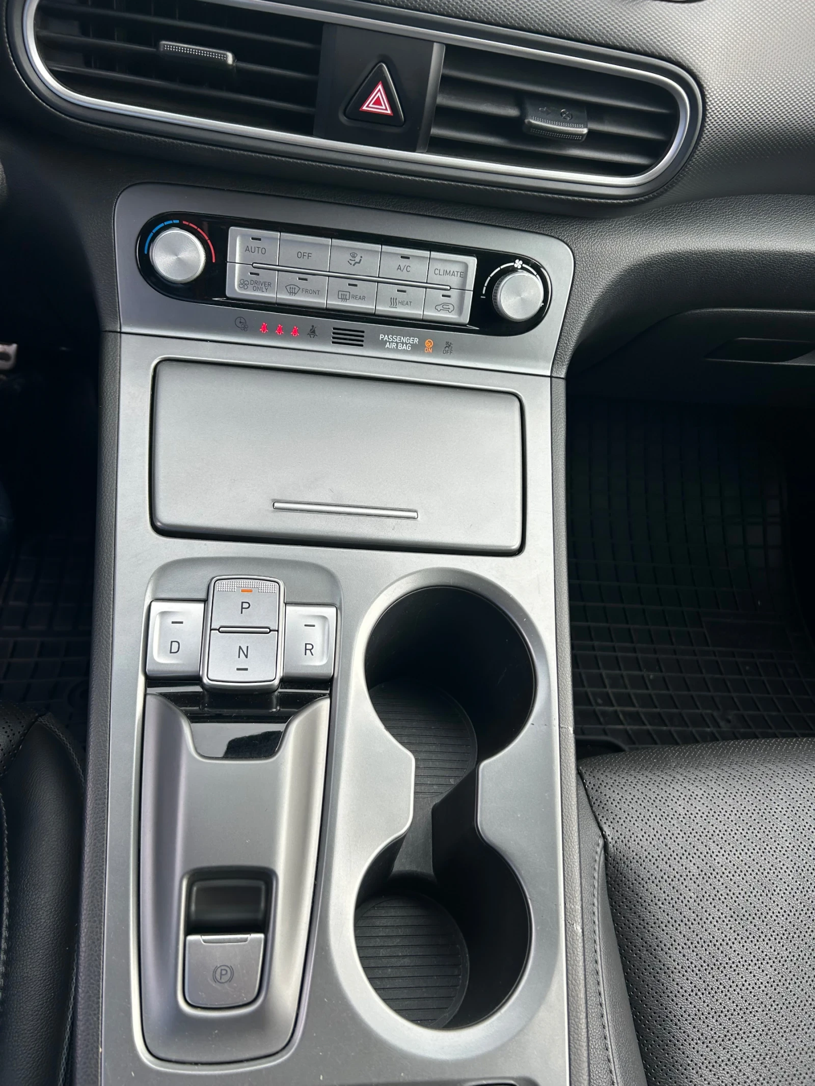 Hyundai Kona Електрик 64KW, снимка 11 - Автомобили и джипове - 56660026