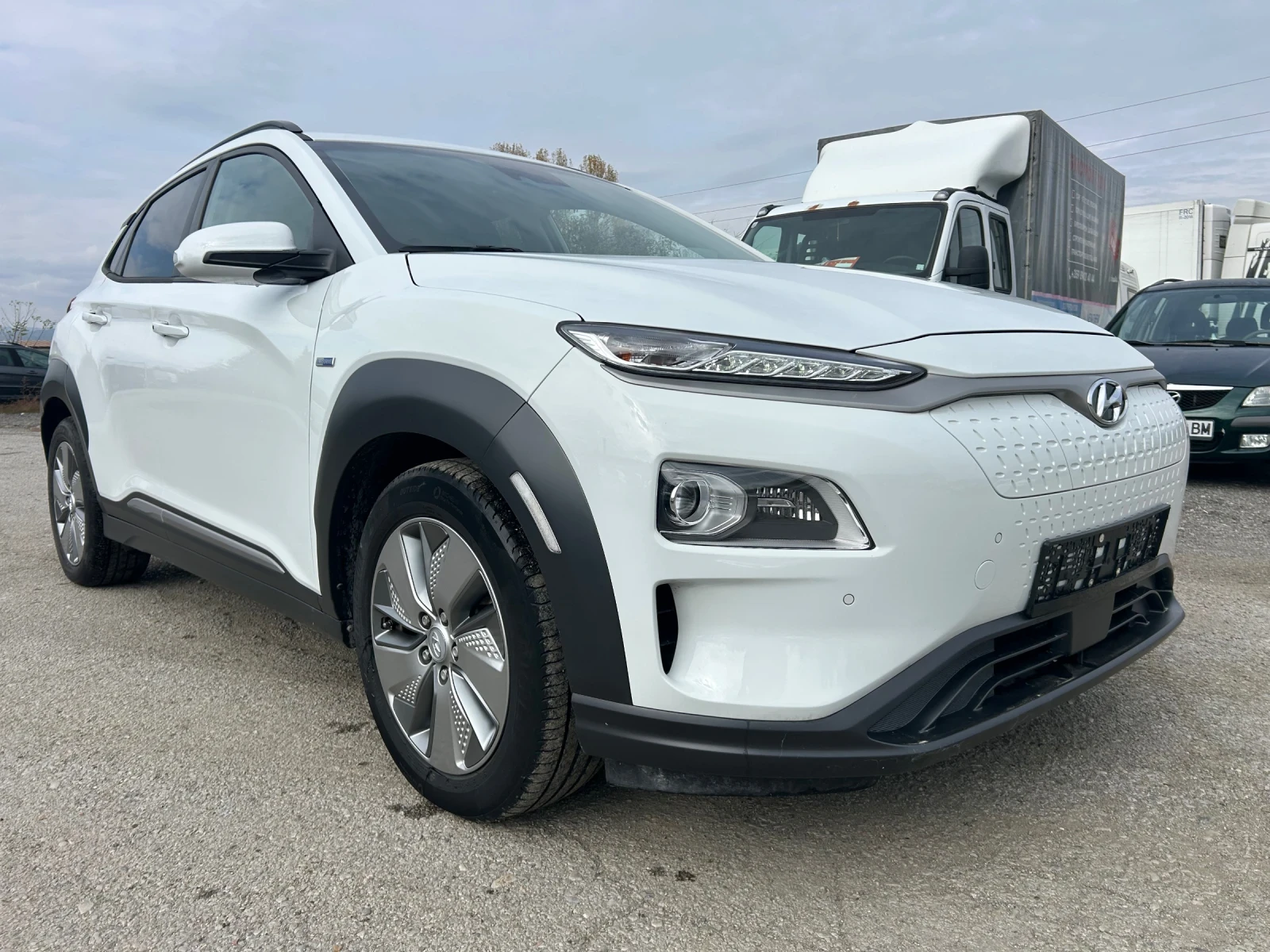 Hyundai Kona Електрик 64KW, снимка 16 - Автомобили и джипове - 56660026