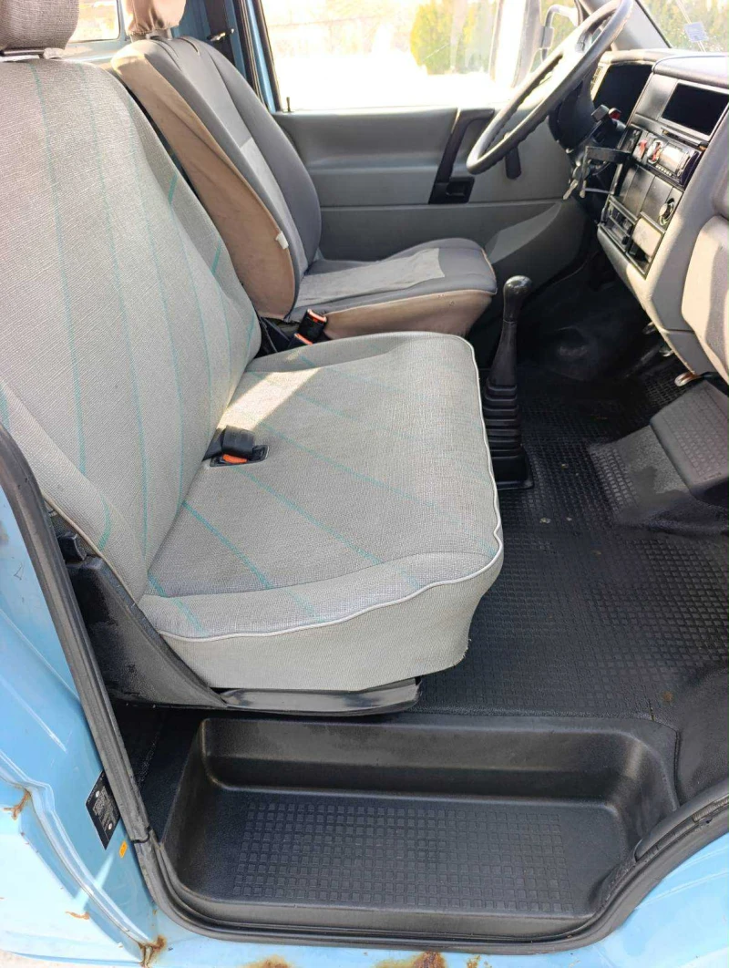 VW T4, снимка 8 - Бусове и автобуси - 53359076