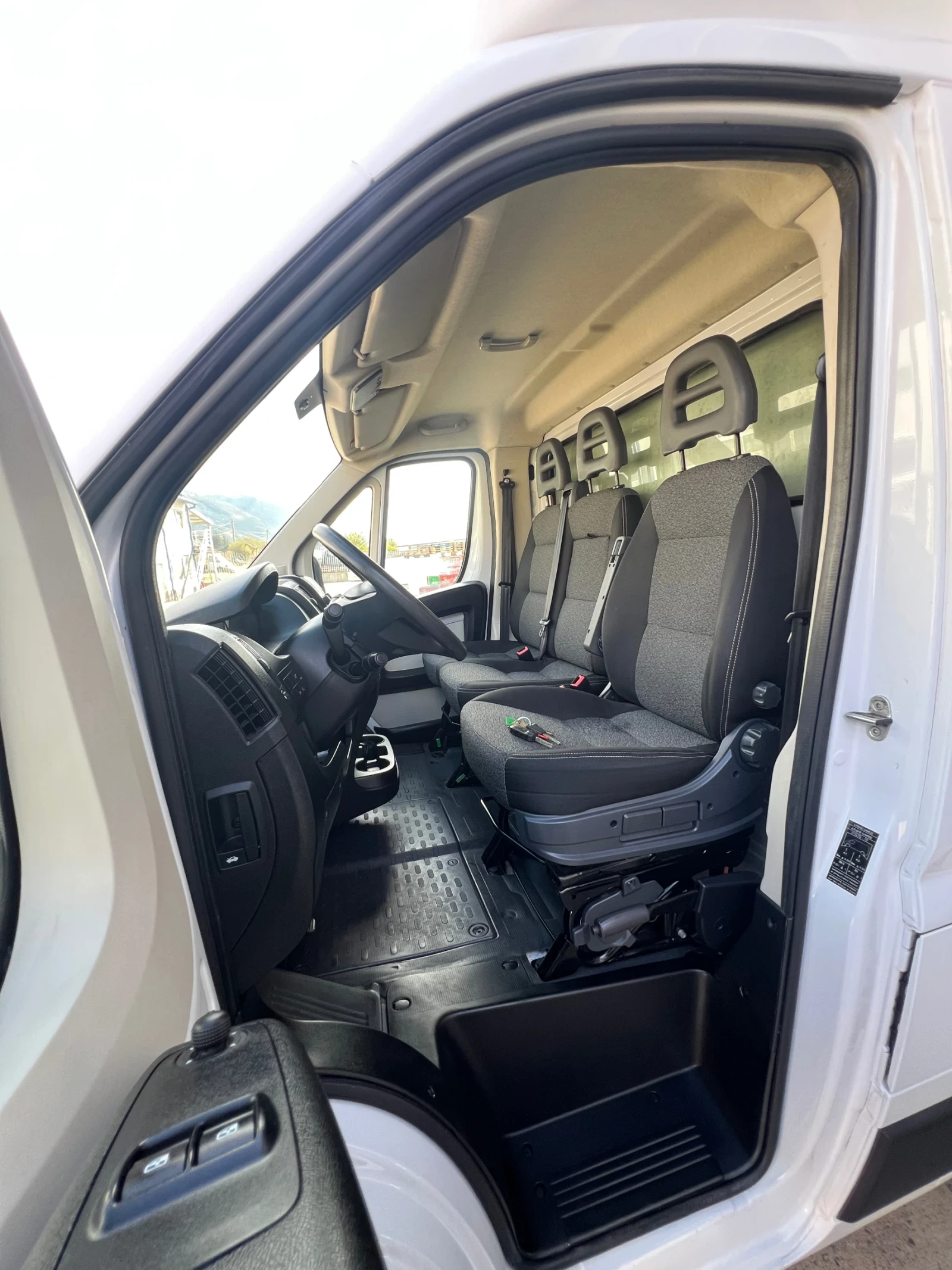 Fiat Ducato 2.3Multijet 198.000км! Евро 6 Климатроник, снимка 12 - Бусове и автобуси - 56253182