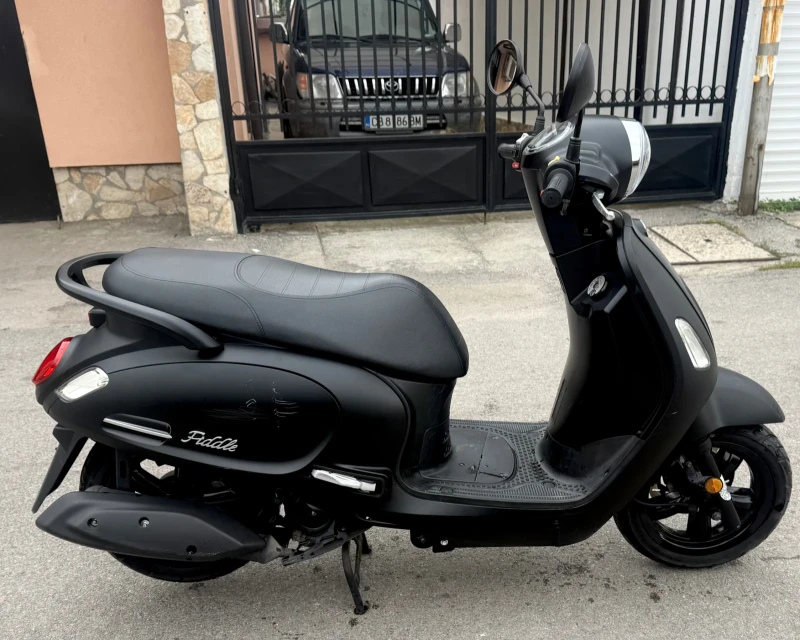 Sym Fiddle IV/50cc/2022г/Черен Мат/Дигитално табло/Vespa, снимка 4 - Мотоциклети и мототехника - 52028977