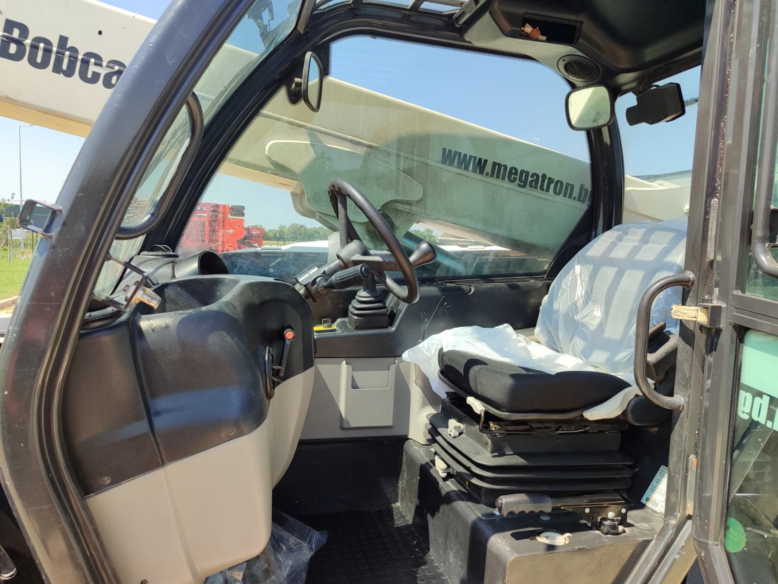 Телескопичен товарач Bobcat T35105 - изображение 8