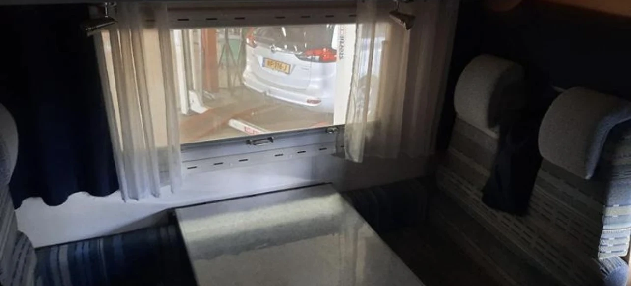 Кемпер Chausson Fiat, снимка 9 - Каравани и кемпери - 53845678