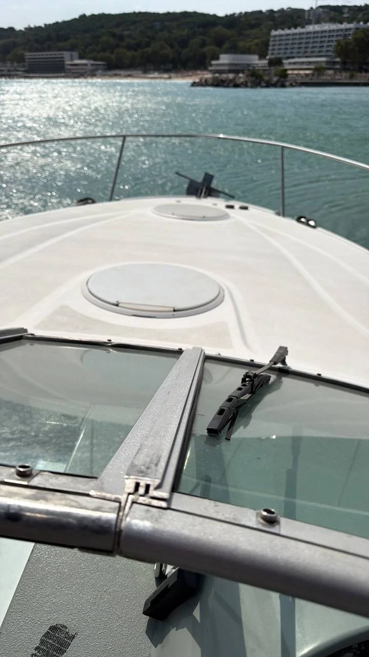 Моторна яхта Four Winns 298 vista, снимка 2 - Воден транспорт - 55802272