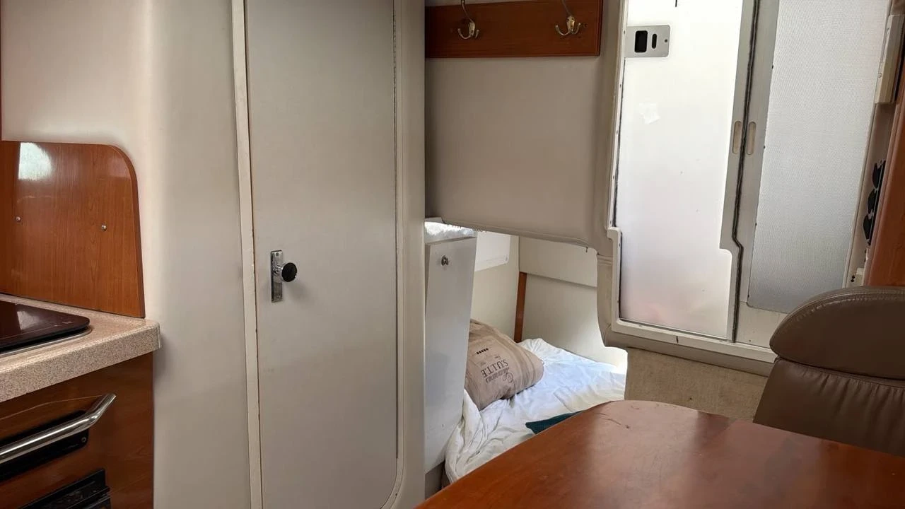 Моторна яхта Four Winns 298 vista, снимка 17 - Воден транспорт - 55802272