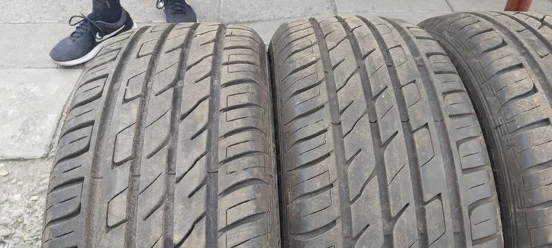 Гуми Летни 205/55R16, снимка 2 - Гуми и джанти - 32914126