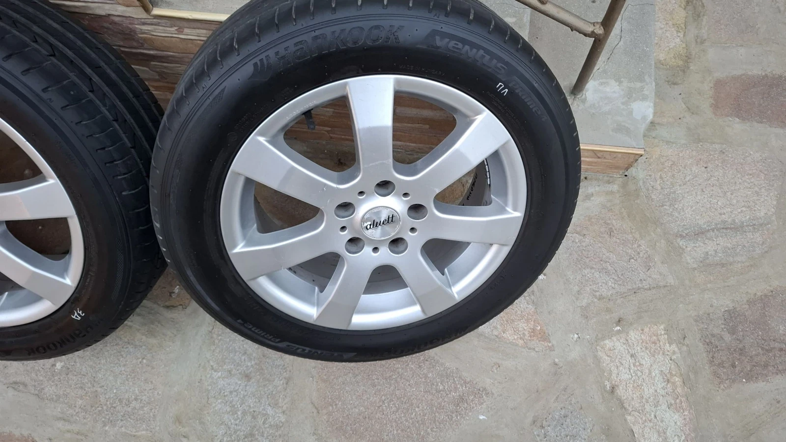    205/55R16  VW Touran | Mobile.bg   4