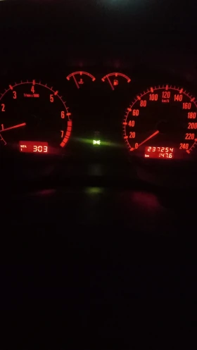 Skoda Octavia 1.6, 102 к.с., снимка 9