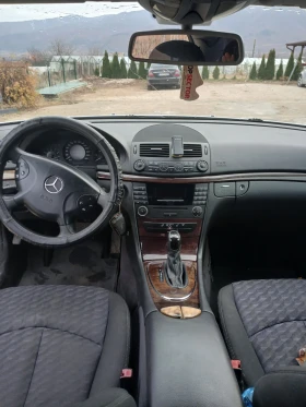 Mercedes-Benz E 220, снимка 9