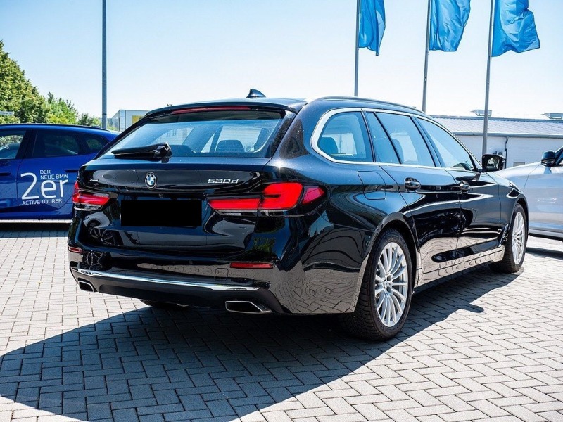 BMW 530 Touring*xDrive*LuxuryLine*LED**ГАРАНЦИЯ, снимка 2 - Автомобили и джипове - 43394201