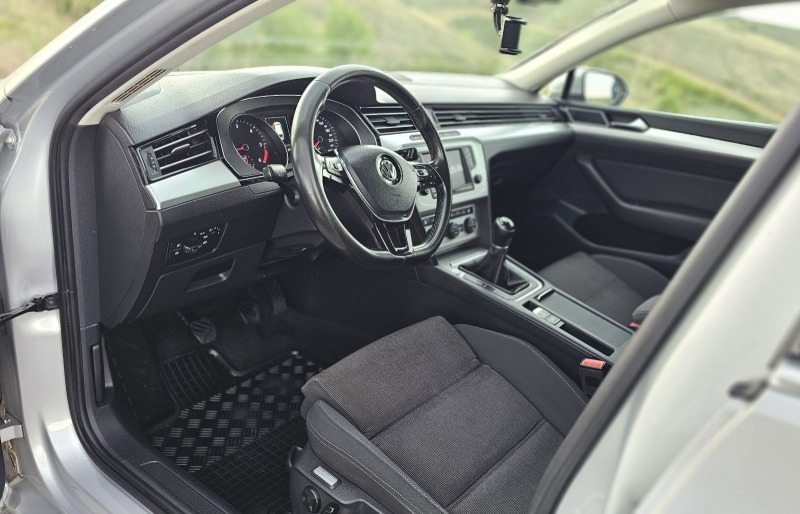 VW Passat 2.0 TDI 150к.с, снимка 13 - Автомобили и джипове - 45953933