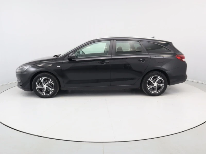 Hyundai I30 1.6 CRDi, снимка 4 - Автомобили и джипове - 47882417